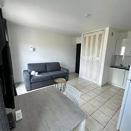 Graziella 606 Apartment